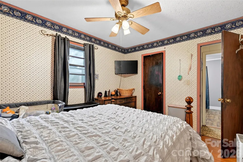 55 Edwards Drive Nebo, NC 28761