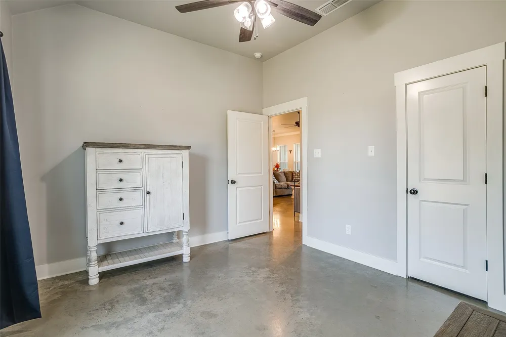 492 Clark Lake Road Weatherford, TX 76088