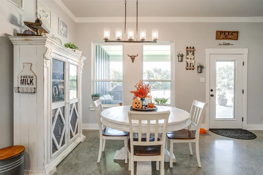 492 Clark Lake Road Weatherford, TX 76088