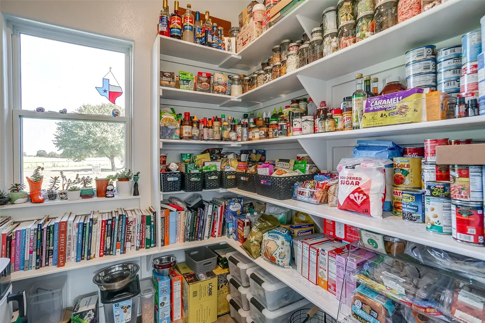 492 Clark Lake Road Weatherford, TX 76088