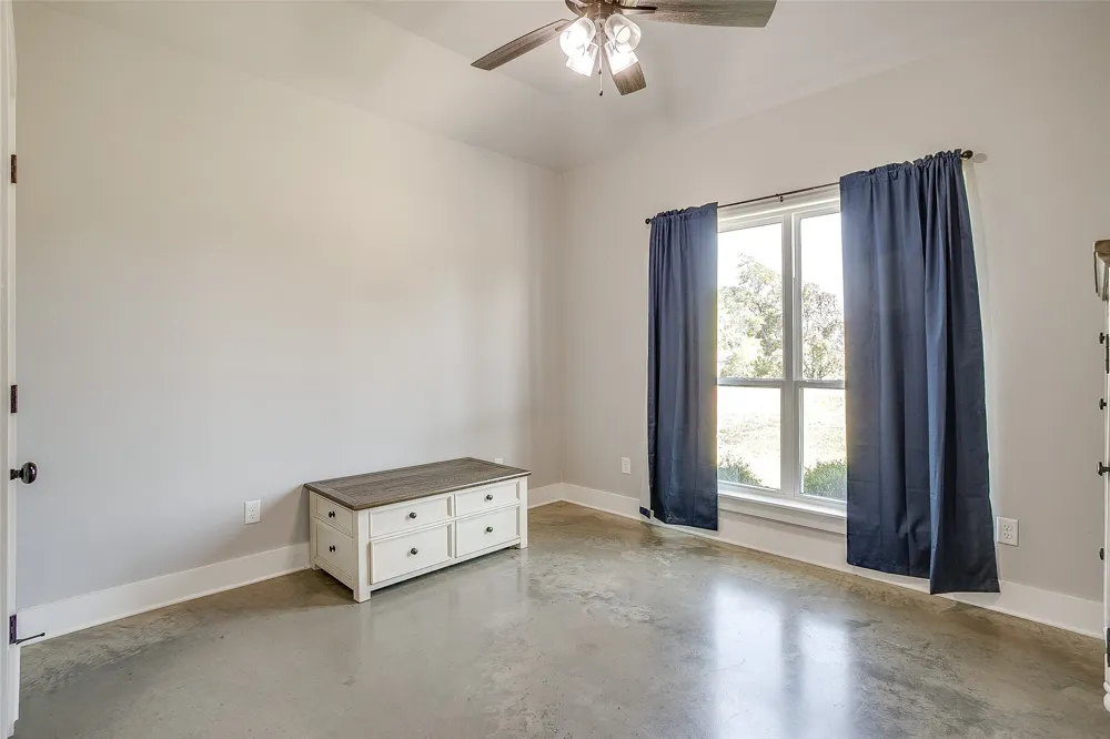 492 Clark Lake Road Weatherford, TX 76088