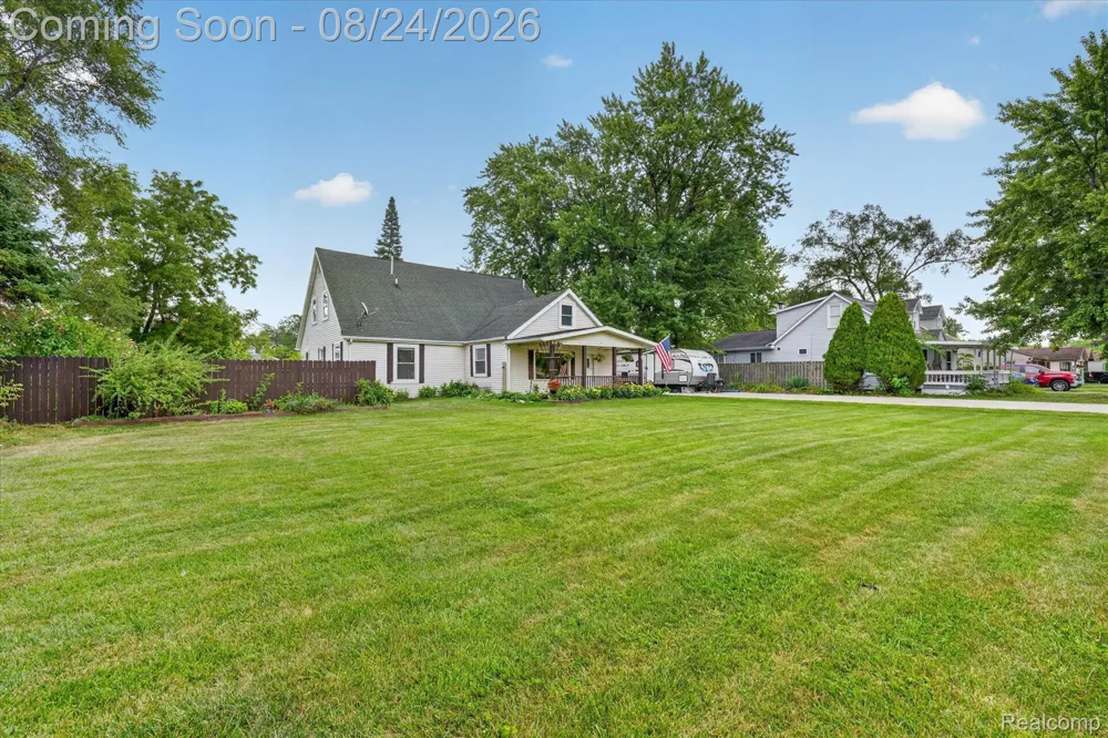 8847 Rosella Street Taylor City, MI 48180