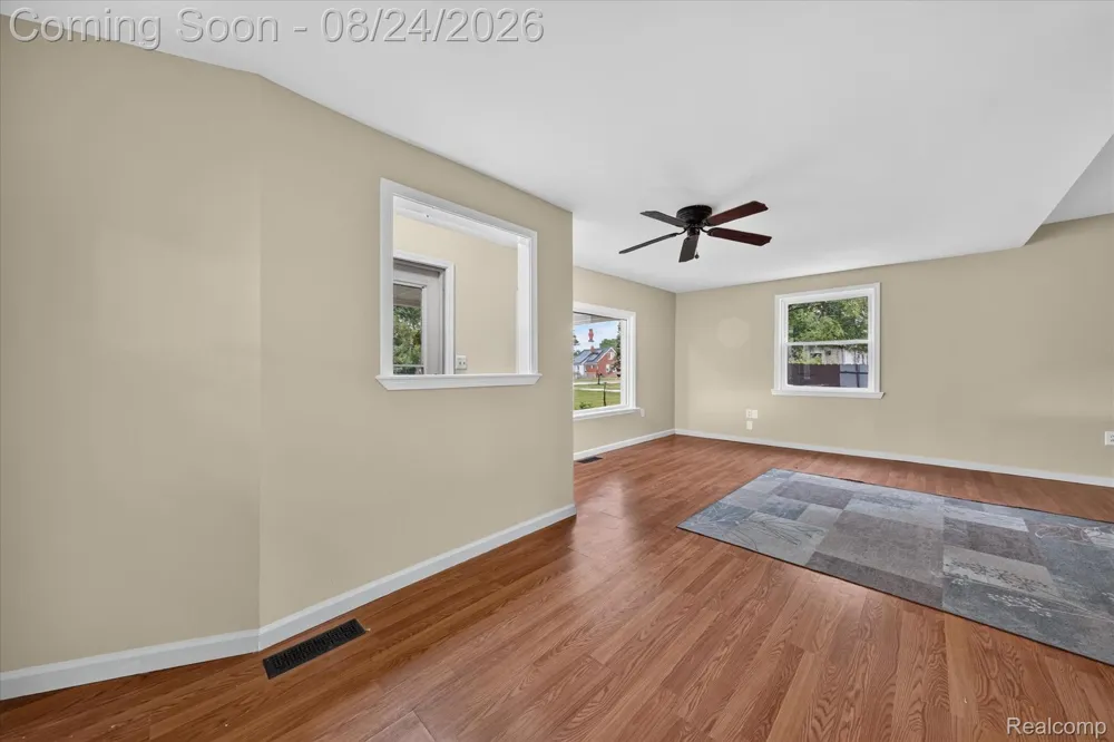 8847 Rosella Street Taylor City, MI 48180