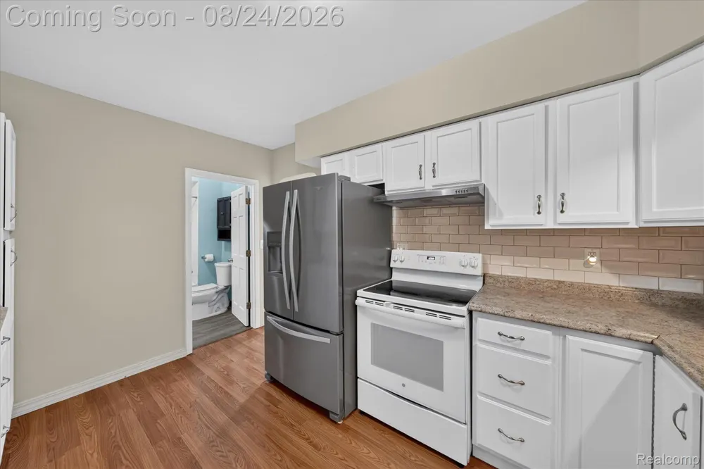 8847 Rosella Street Taylor City, MI 48180
