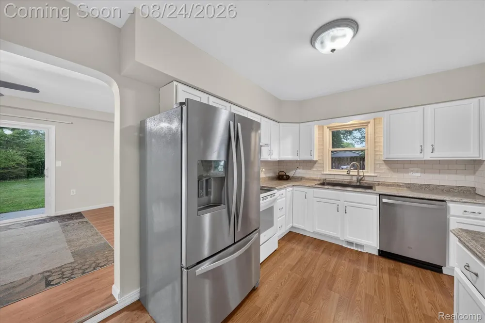 8847 Rosella Street Taylor City, MI 48180