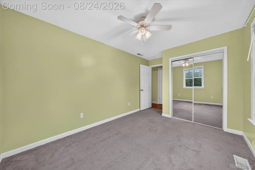 8847 Rosella Street Taylor City, MI 48180
