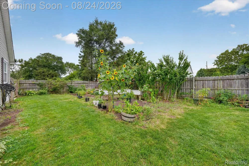 8847 Rosella Street Taylor City, MI 48180