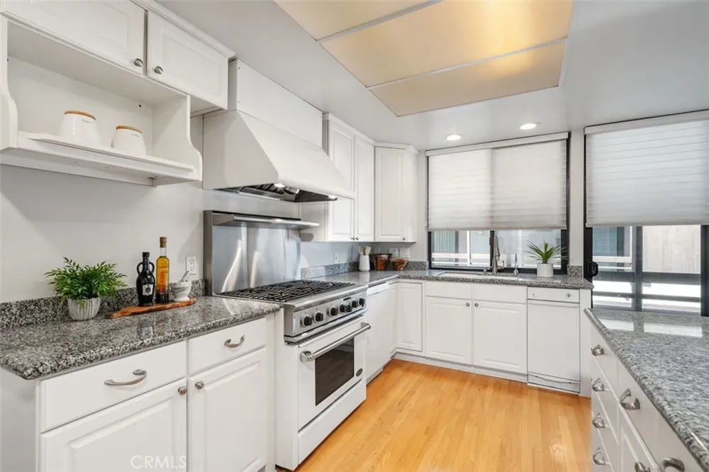 885 S Orange Grove Boulevard #2 Pasadena, CA 91105