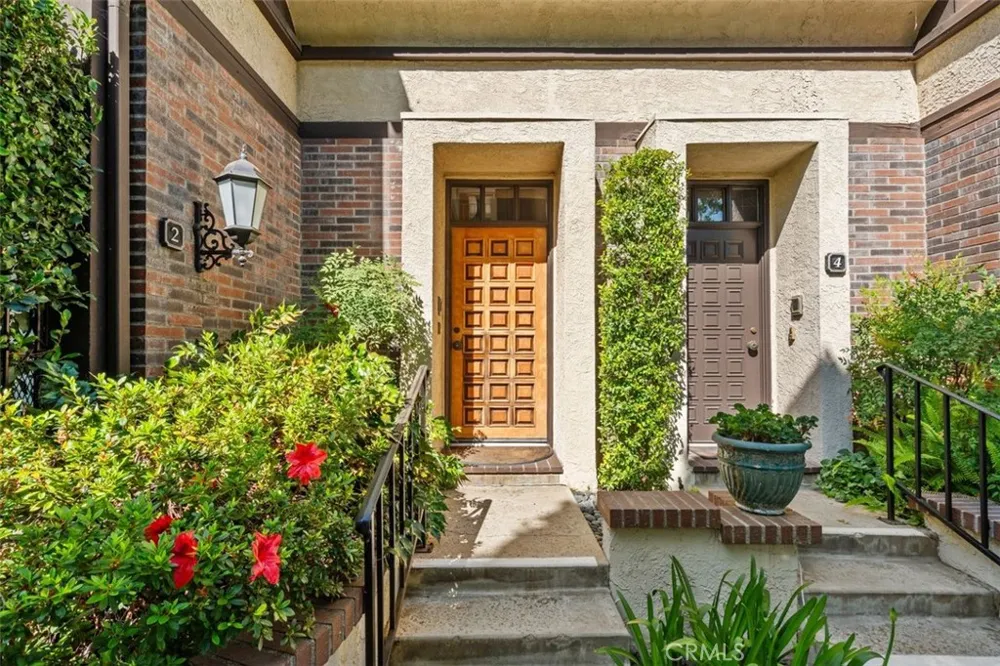 885 S Orange Grove Boulevard #2 Pasadena, CA 91105