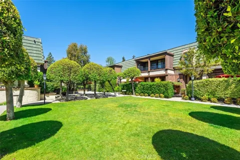 885 S Orange Grove #2