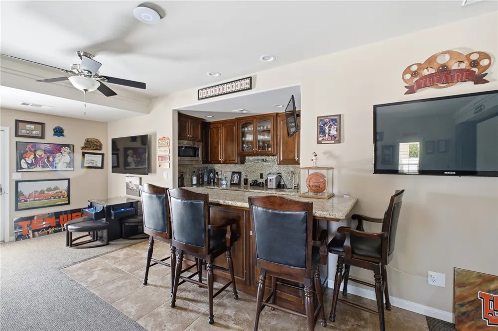 17041 Anelura Court Bakersfield, CA 93314