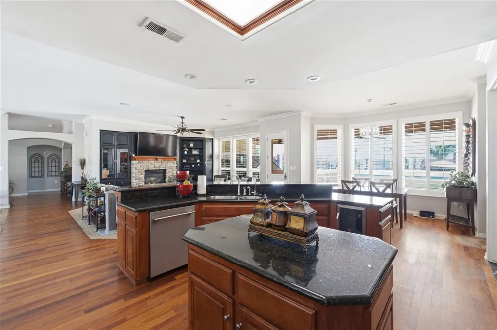 17041 Anelura Court Bakersfield, CA 93314