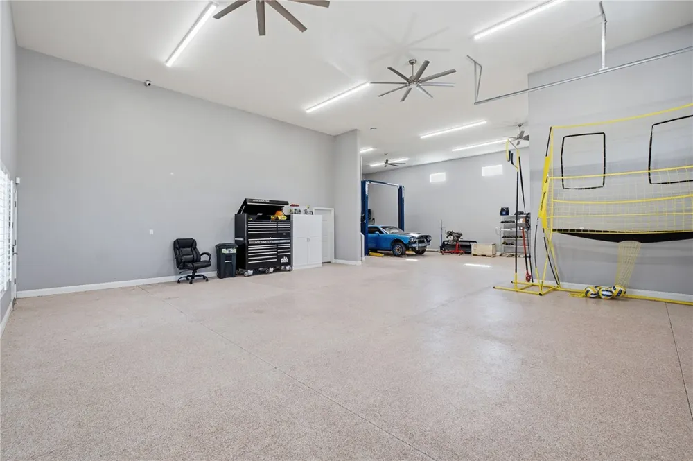 17041 Anelura Court Bakersfield, CA 93314
