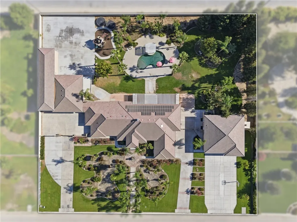 17041 Anelura Court Bakersfield, CA 93314
