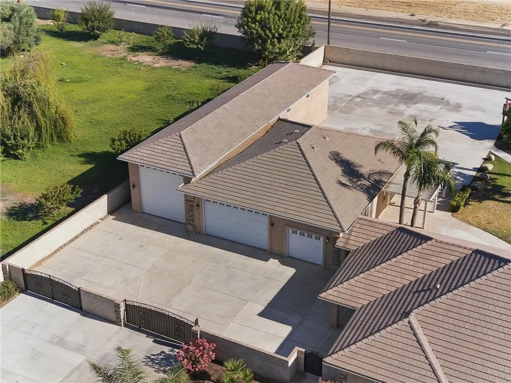 17041 Anelura Court Bakersfield, CA 93314