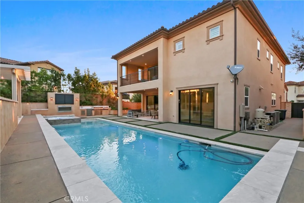 42 Barberry Lake Forest, CA 92630