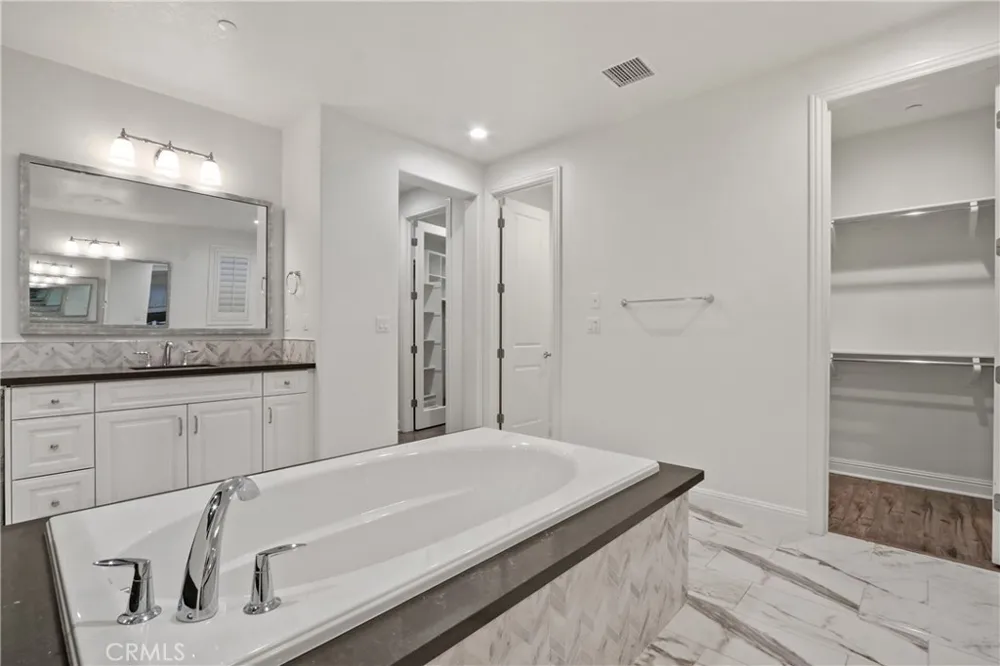 42 Barberry Lake Forest, CA 92630