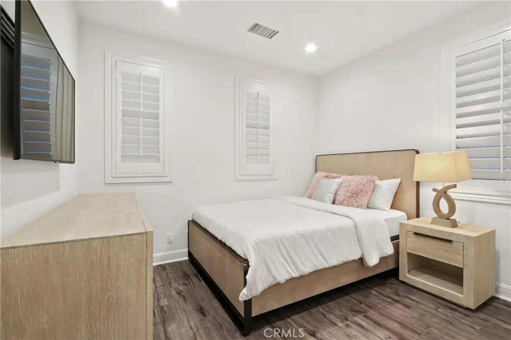 42 Barberry Lake Forest, CA 92630