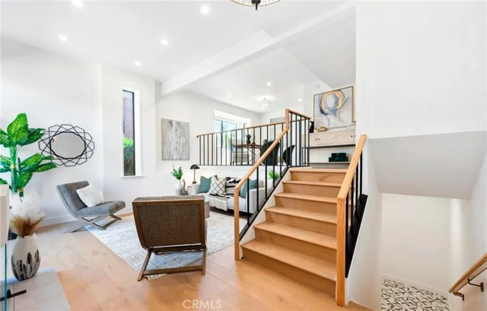 13036 Mindanao #7 Los Angeles, CA 90292