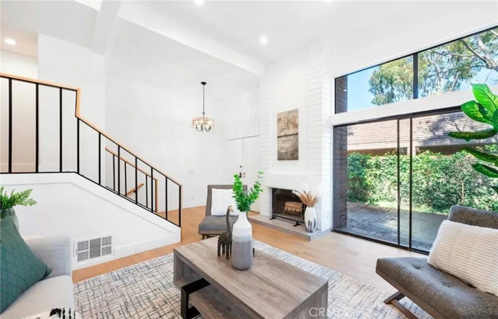 13036 Mindanao #7 Los Angeles, CA 90292