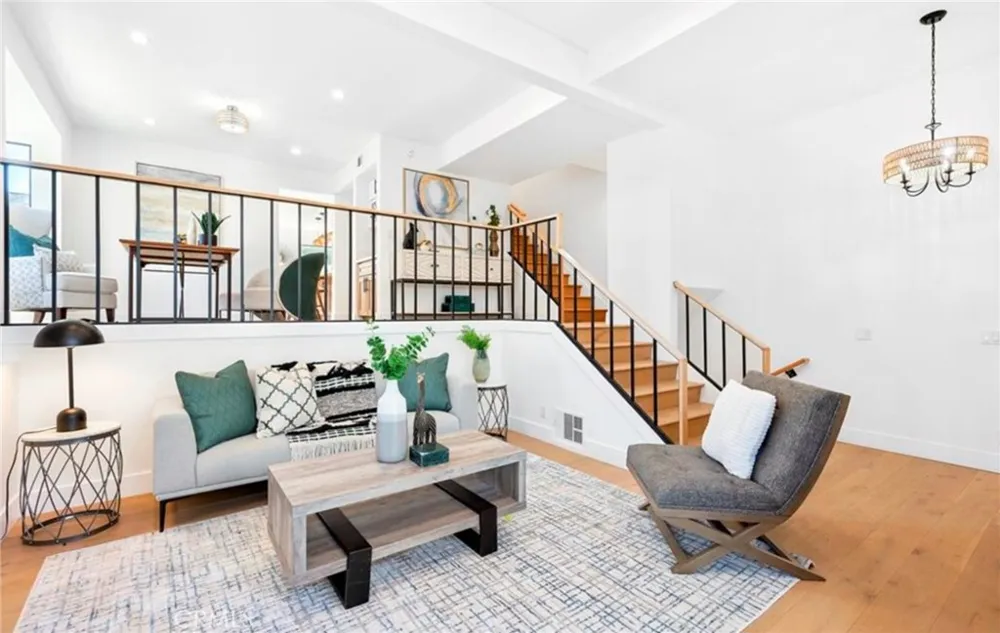 13036 Mindanao #7 Los Angeles, CA 90292