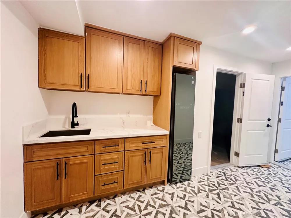 13036 Mindanao #7 Los Angeles, CA 90292