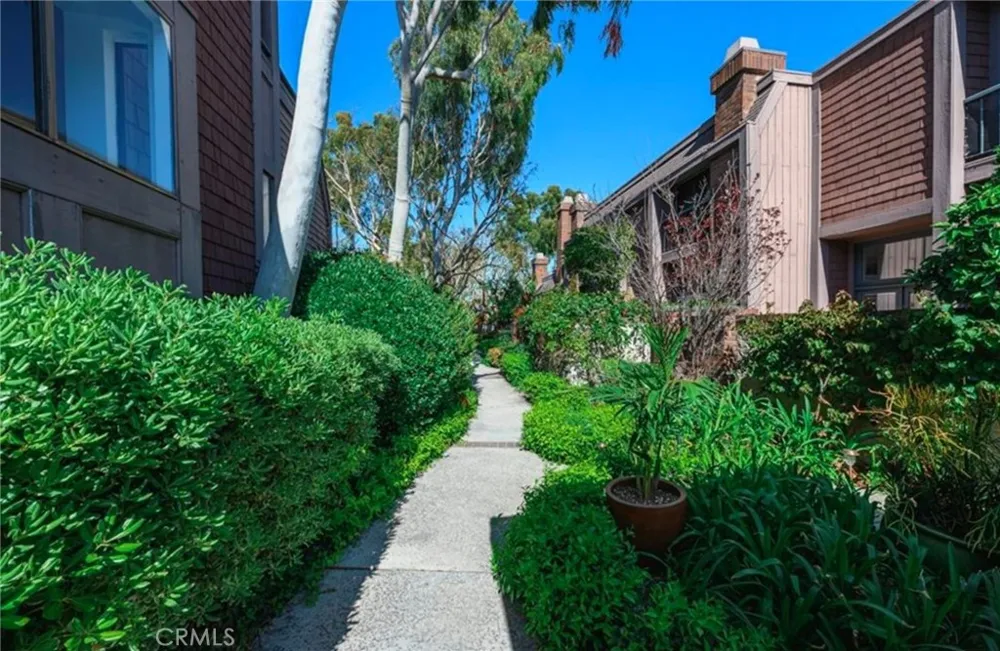 13036 Mindanao #7 Los Angeles, CA 90292