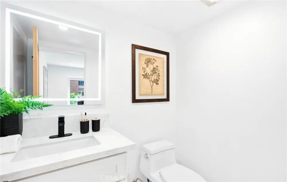 13036 Mindanao #7 Los Angeles, CA 90292