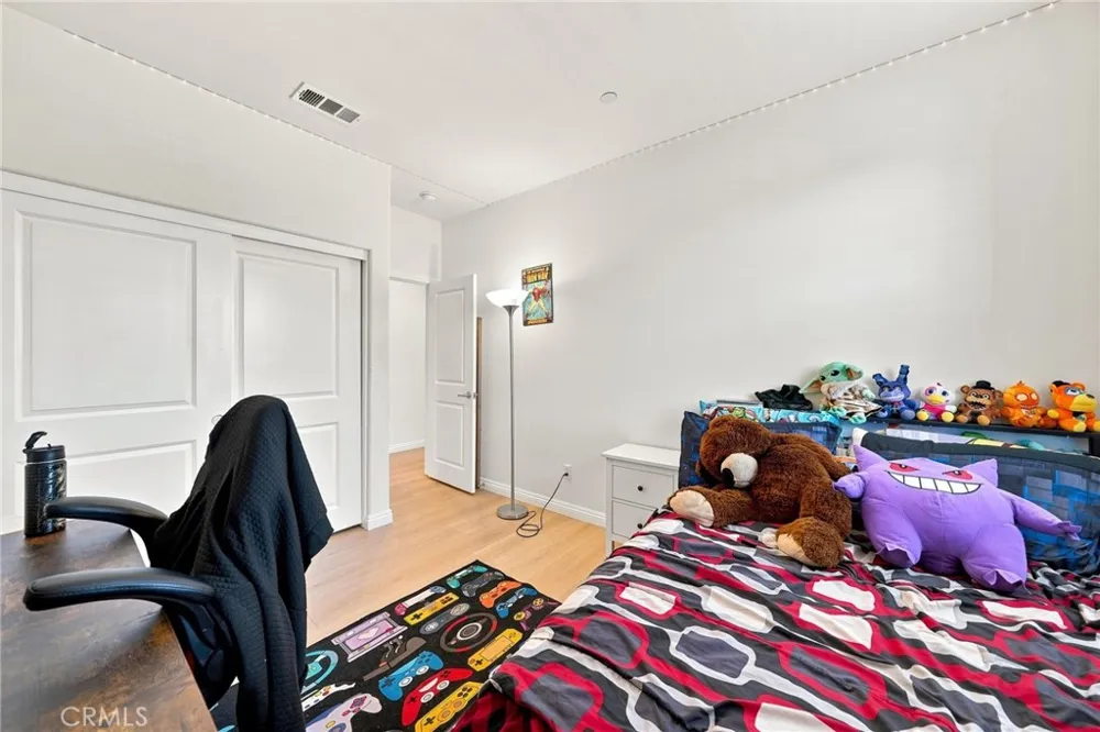 2877 S Via Belamaria Ontario, CA 91762