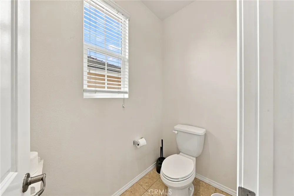 2877 S Via Belamaria Ontario, CA 91762