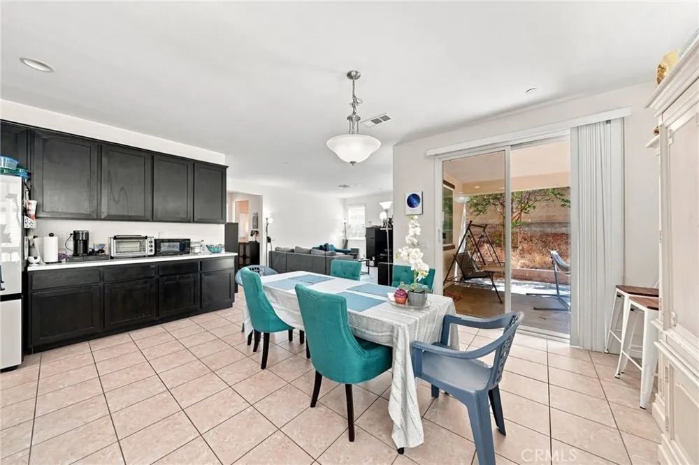 2877 S Via Belamaria Ontario, CA 91762
