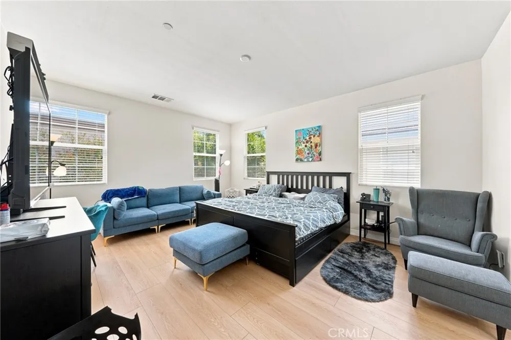 2877 S Via Belamaria Ontario, CA 91762