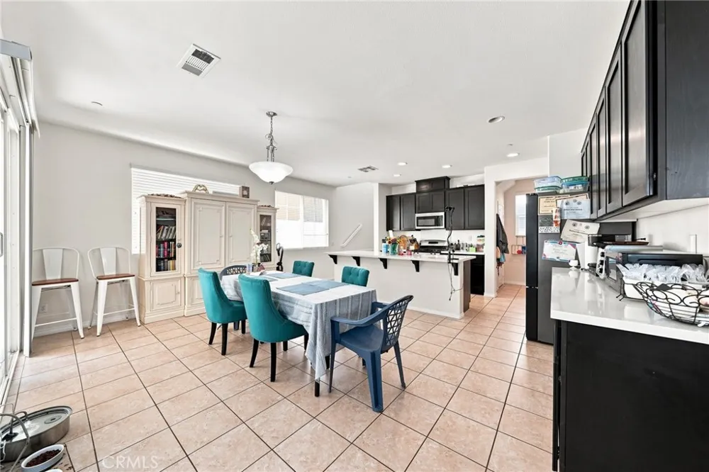 2877 S Via Belamaria Ontario, CA 91762
