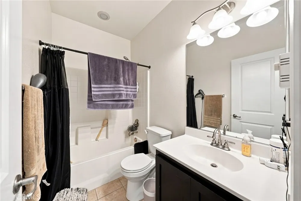 2877 S Via Belamaria Ontario, CA 91762