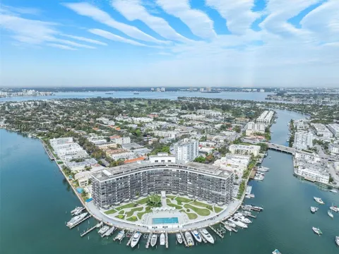 900 SW Bay Dr #617 & DS31