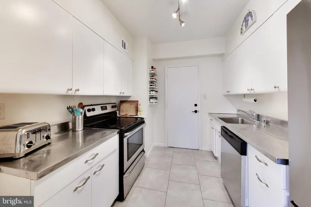 4301 MASSACHUSETTS AVENUE NW #5014 Washington, DC 20016