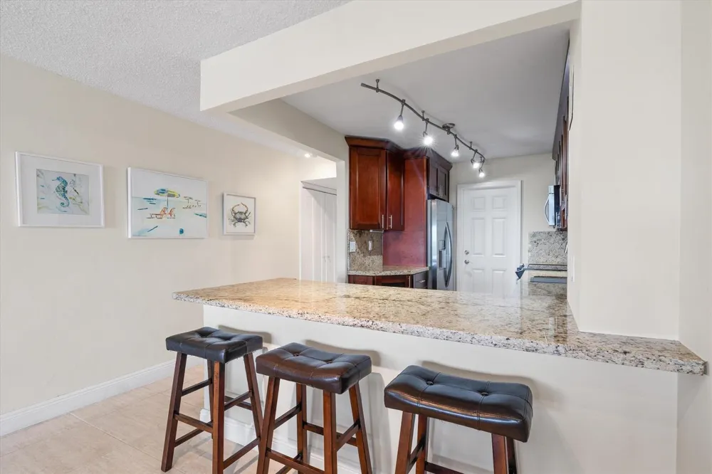 1021 Hillsboro Mile #504 Hillsboro Beach, FL 33062
