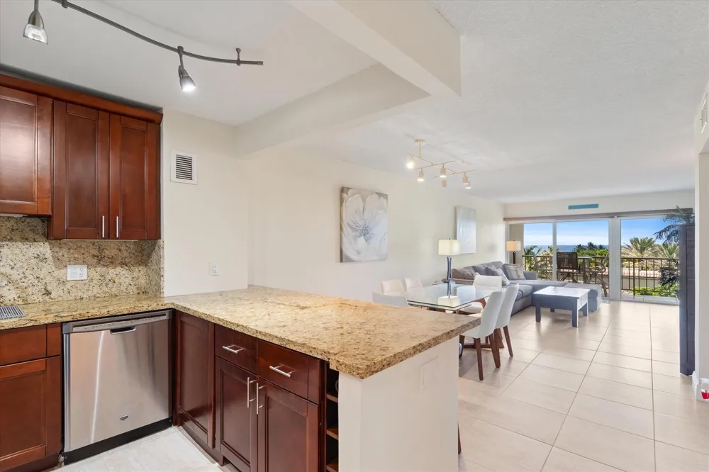 1021 Hillsboro Mile #504 Hillsboro Beach, FL 33062