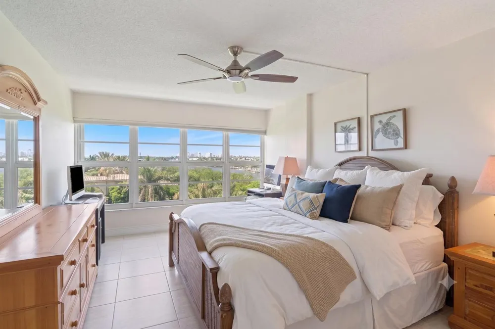 1021 Hillsboro Mile #504 Hillsboro Beach, FL 33062