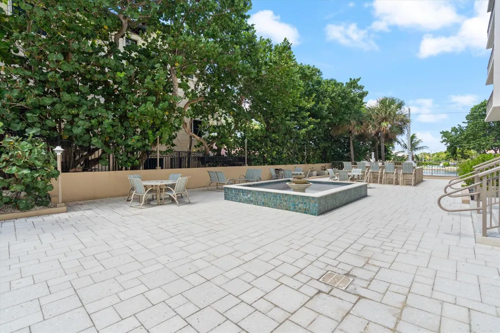 1021 Hillsboro Mile #504 Hillsboro Beach, FL 33062