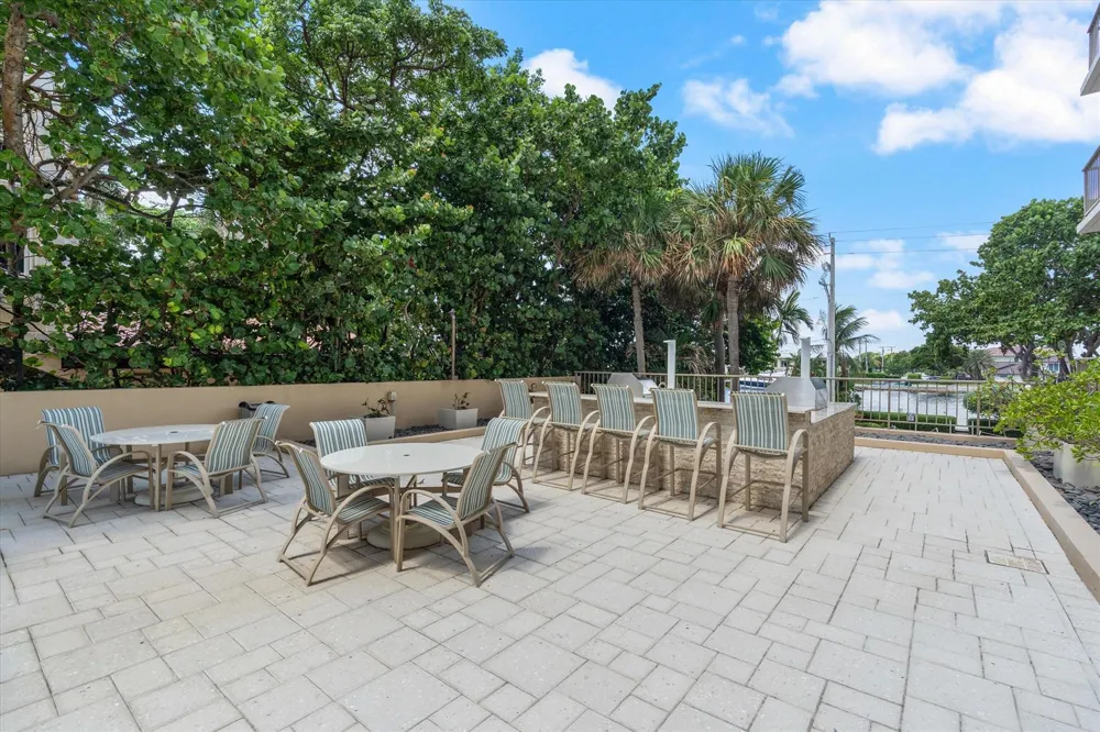 1021 Hillsboro Mile #504 Hillsboro Beach, FL 33062