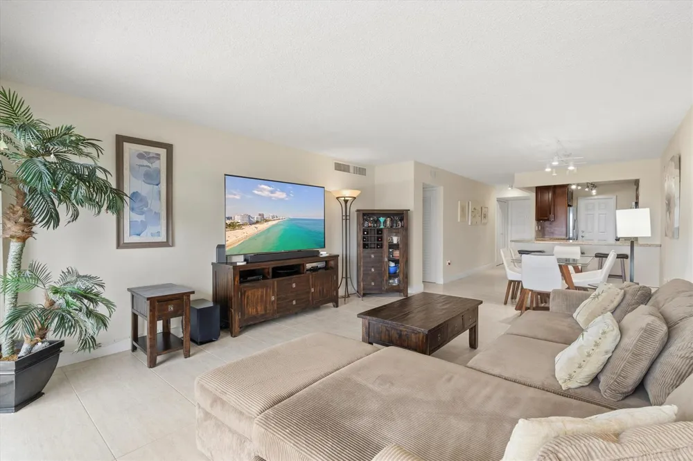 1021 Hillsboro Mile #504 Hillsboro Beach, FL 33062