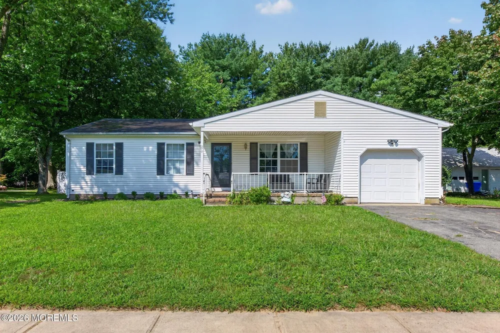 370 Elm Lane Brick, NJ 08723