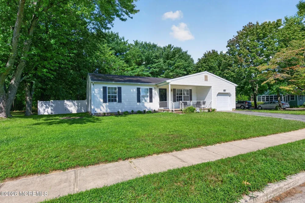 370 Elm Lane Brick, NJ 08723