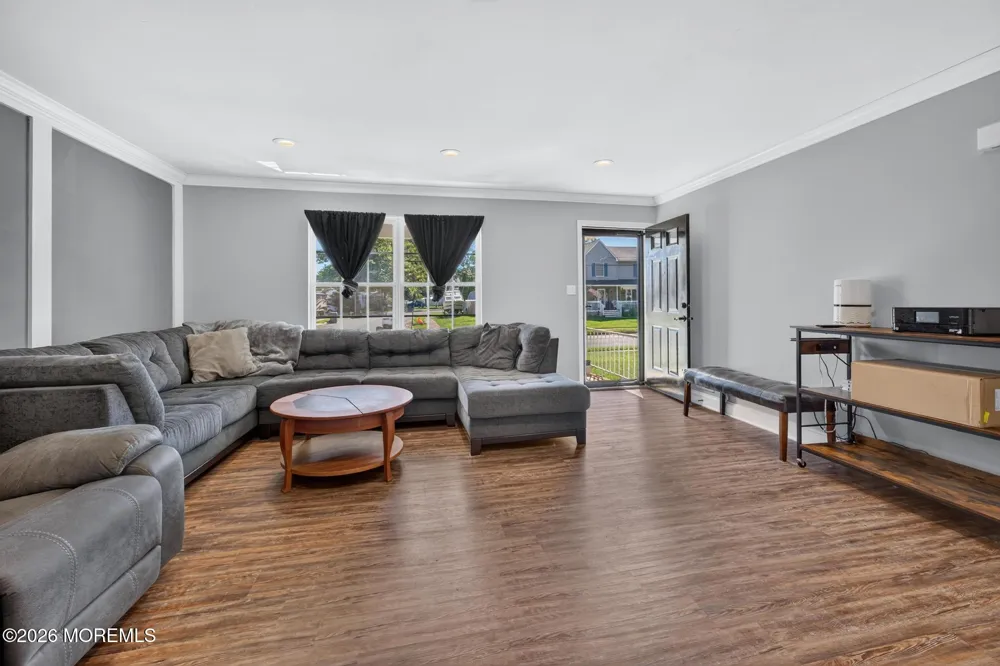 370 Elm Lane Brick, NJ 08723
