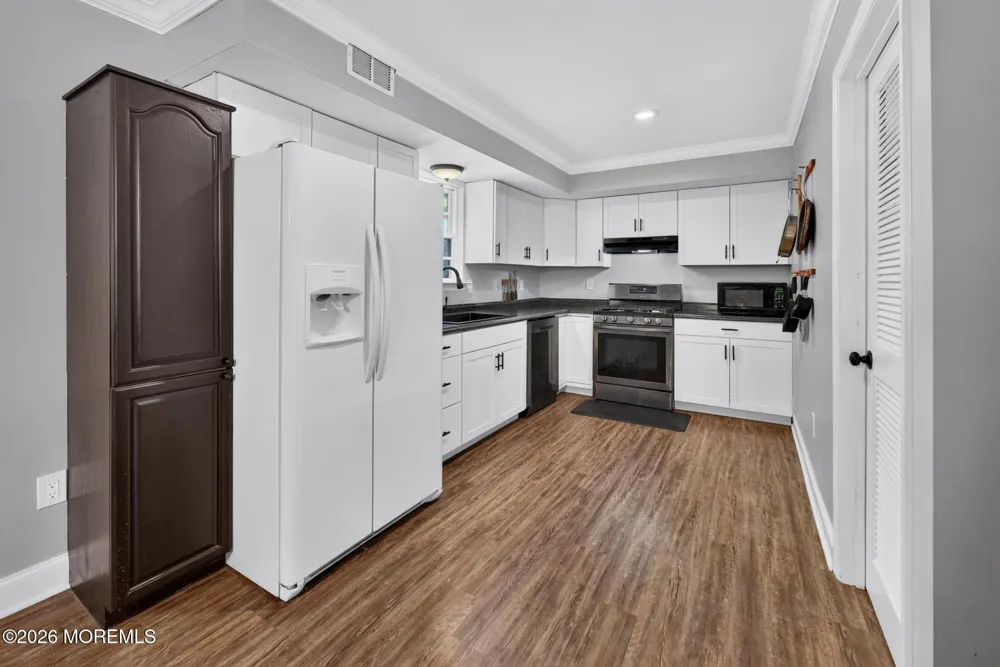 370 Elm Lane Brick, NJ 08723