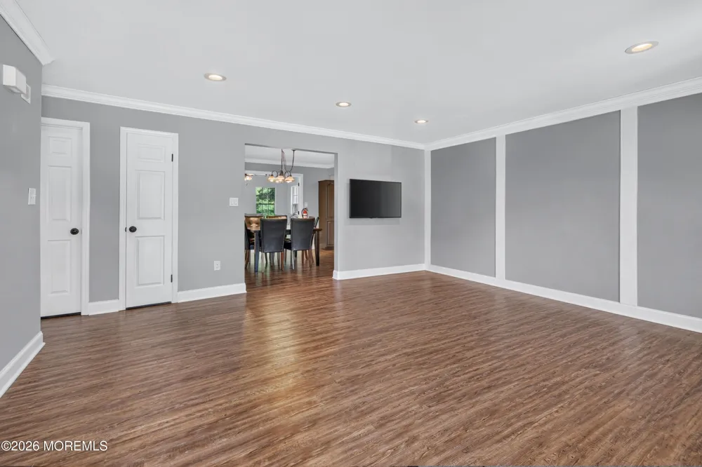 370 Elm Lane Brick, NJ 08723