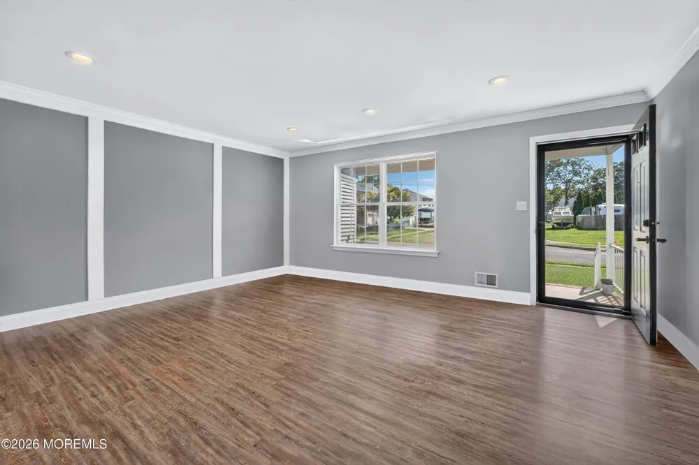 370 Elm Lane Brick, NJ 08723