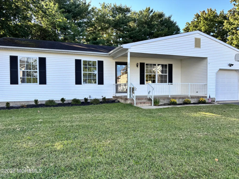370 Elm Lane Brick, NJ 08723