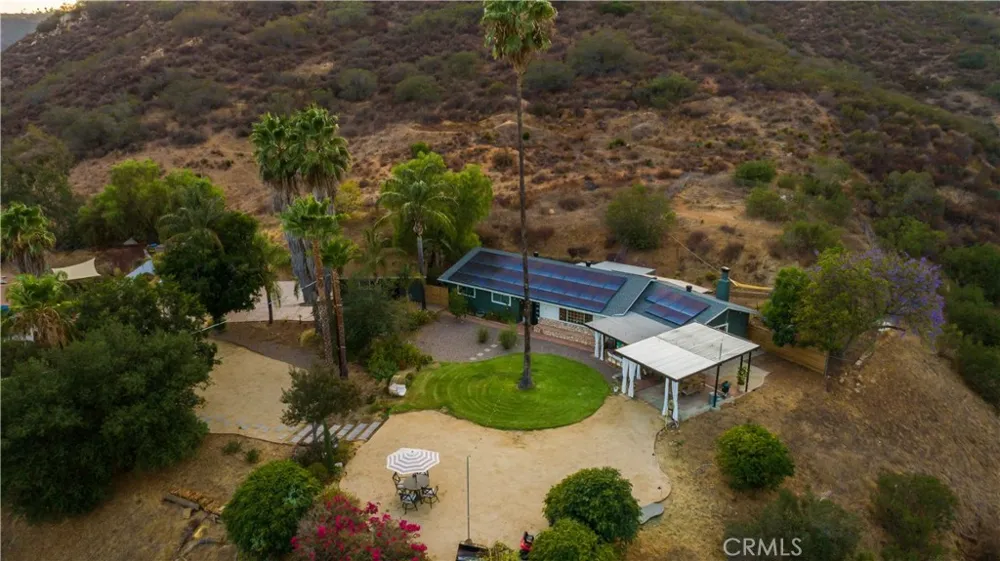 117 La Cresta El Cajon, CA 92019